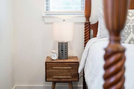 The Warhol - Pet-Friendly Apartment Bentonville Dış mekan fotoğraf