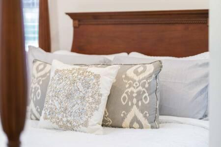 The Warhol - Pet-Friendly Apartment Bentonville Dış mekan fotoğraf