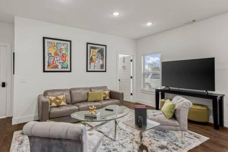 The Warhol - Pet-Friendly Apartment Bentonville Dış mekan fotoğraf
